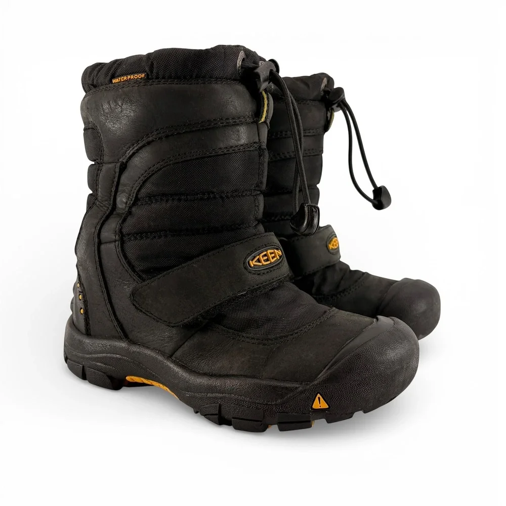 KEEN Kids Winter Boots Size 13 Waterproof 200g Insulated Black Yellow‎ Snow